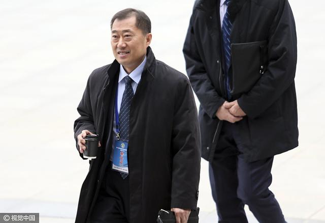 所以，当他听说是三舅妈的时候，心中稍稍松了口气。